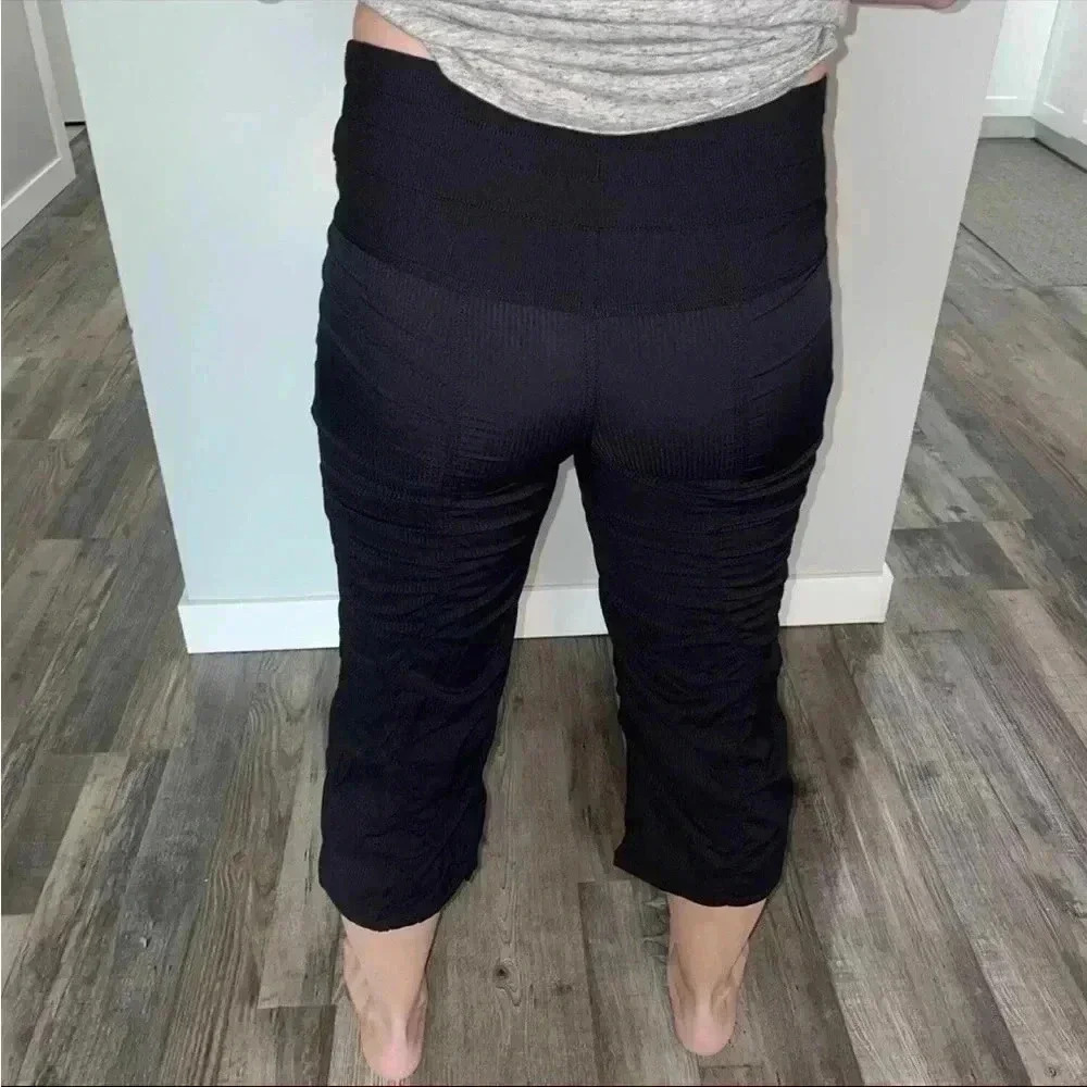 Lululemon Studio Crop - Picture 4 of 9